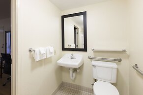 Red Roof Inn PLUS+ West Springfield