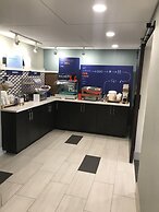 Holiday Inn Express Allentown North by IHG