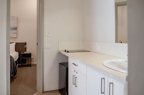 Mitchell on Main Motel & Apartments