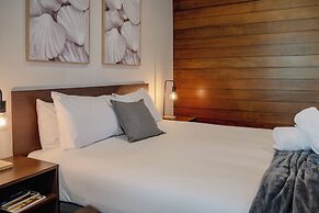 Mitchell on Main Motel & Apartments