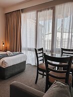 Mitchell on Main Motel & Apartments