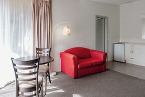 Mitchell on Main Motel & Apartments