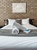 Mitchell on Main Motel & Apartments