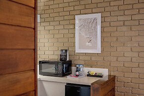 Mitchell on Main Motel & Apartments