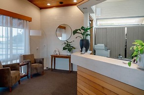 Mitchell on Main Motel & Apartments