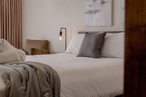 Mitchell on Main Motel & Apartments