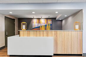 Spark by Hilton Bardstown