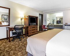 Quality Inn & Suites Minden