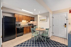 Residences at Daniel Webster