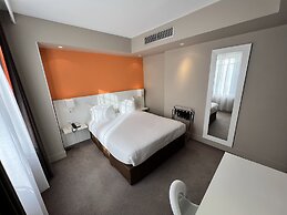 Holiday Inn Paris - Auteuil, an IHG Hotel