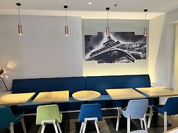 Holiday Inn Paris - Auteuil by IHG