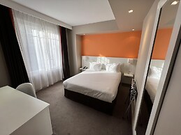 Holiday Inn Paris - Auteuil by IHG