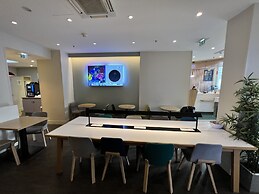 Holiday Inn Paris - Auteuil by IHG