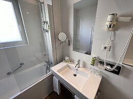 Holiday Inn Paris - Auteuil by IHG