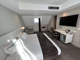 Holiday Inn Paris - Auteuil by IHG