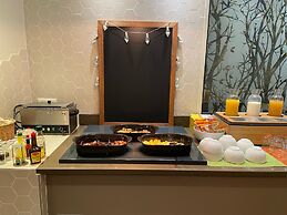 Holiday Inn Paris - Auteuil by IHG