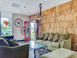 OYO Hotel Dundee By Crystal Lake