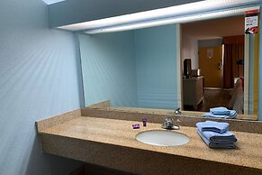 OYO Hotel Dundee By Crystal Lake