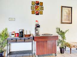 OYO Hotel Dundee By Crystal Lake