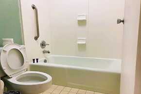 OYO Hotel Dundee By Crystal Lake