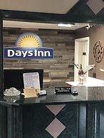 Days Inn & Suites by Wyndham Stuttgart