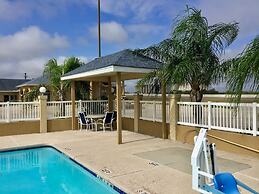 Days Inn by Wyndham Robstown