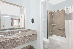 Days Inn by Wyndham Robstown