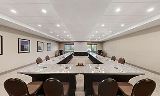 Embassy Suites by Hilton Milwaukee Brookfield