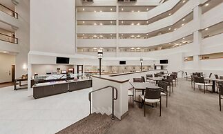 Embassy Suites by Hilton Milwaukee Brookfield
