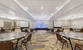 Embassy Suites by Hilton Milwaukee Brookfield