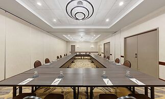 Embassy Suites by Hilton Milwaukee Brookfield