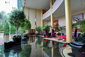 DoubleTree by Hilton Washington Dulles Airport