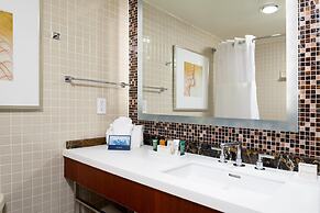 DoubleTree by Hilton Washington Dulles Airport