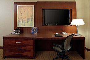 DoubleTree by Hilton Washington Dulles Airport