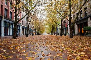 Kimpton Riverplace Hotel by IHG