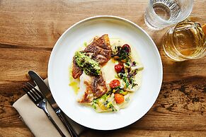 Kimpton Riverplace Hotel by IHG