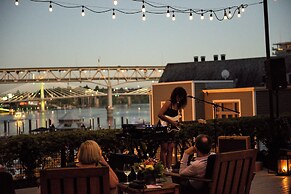 Kimpton Riverplace Hotel by IHG