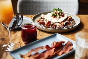 Kimpton Riverplace Hotel by IHG