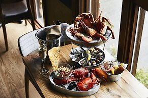 Kimpton Riverplace Hotel by IHG