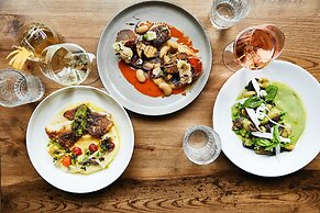 Kimpton Riverplace Hotel by IHG