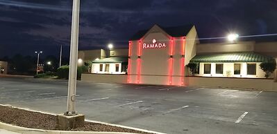Ramada by Wyndham & Suites Warner Robins