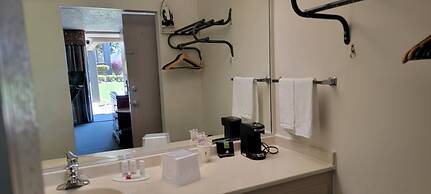 Ramada by Wyndham & Suites Warner Robins