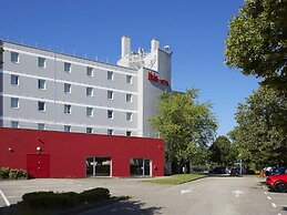 ibis Archamps Porte de Geneve