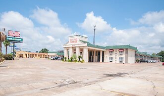 Best Price Motel and Suites