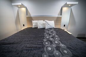 Travelodge by Wyndham Whittier
