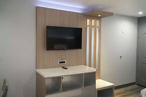 Travelodge by Wyndham Whittier