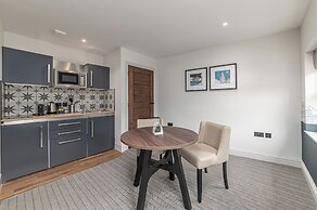 Mercure White Hart Hotel Salisbury and Apartments