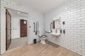 Mercure White Hart Hotel Salisbury and Apartments