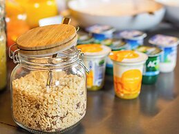 Mercure White Hart Hotel Salisbury and Apartments