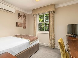 Mercure White Hart Hotel Salisbury and Apartments